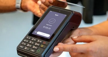 Image of a credit card transaction occurring on a Tyro Payments' device